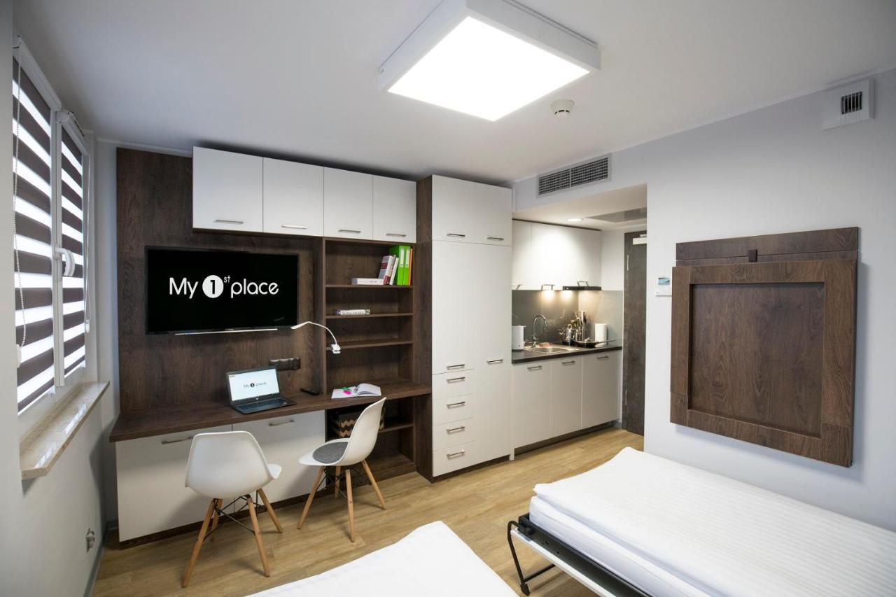 My 1St Place Poznan Aparthotel Exterior photo