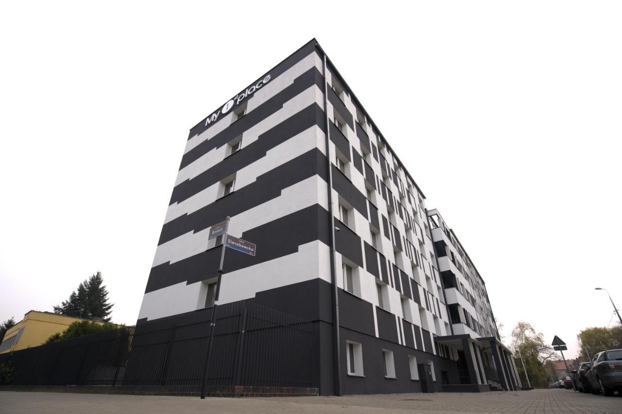My 1St Place Poznan Aparthotel Exterior photo